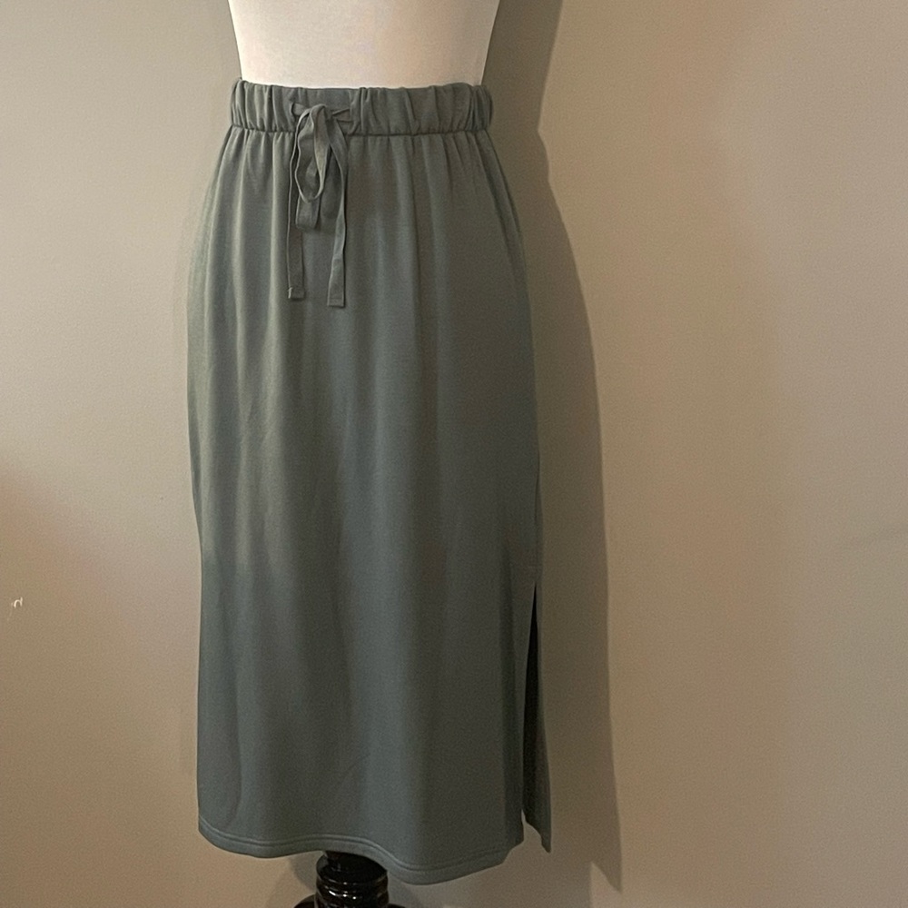 Size Small Green The Loft Slit Skirt High Waisted SO SOFT!!!